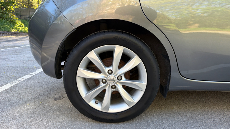 Nissan Note 1.2 DiG-S Tekna 5dr Auto Petrol Hatchback